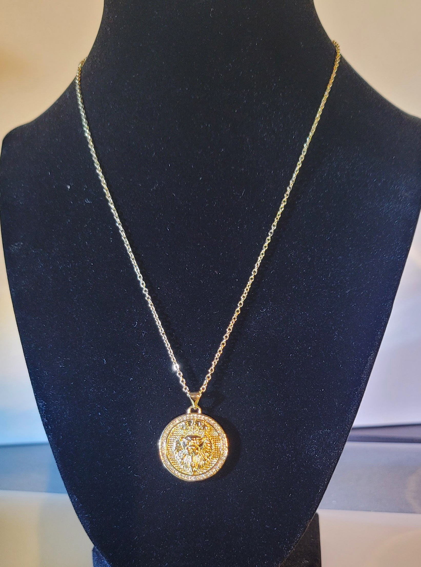 Lion Necklace - BEUPFORLIFE.com